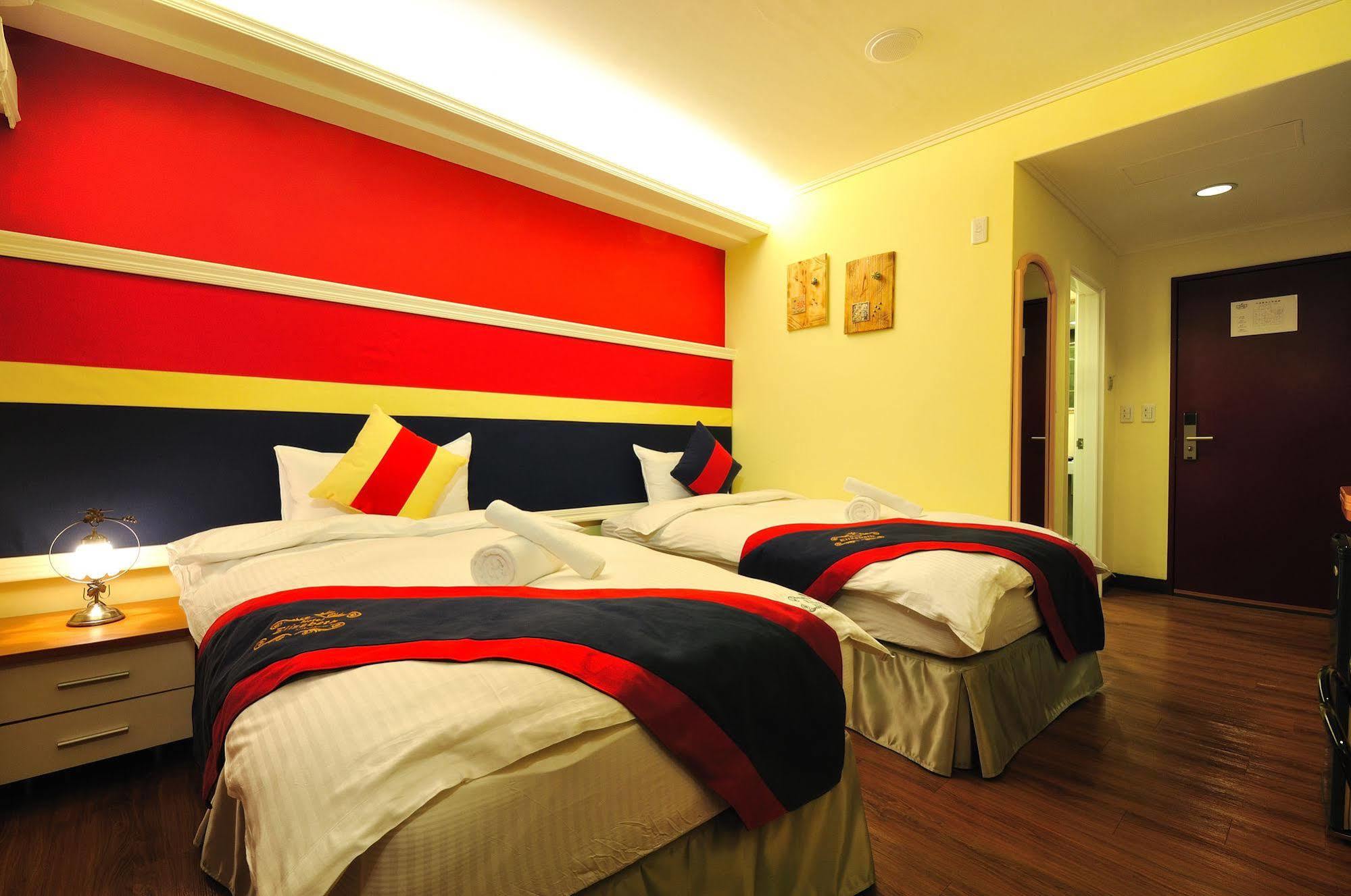 Elizabeth Hotel Тайджун Екстериор снимка