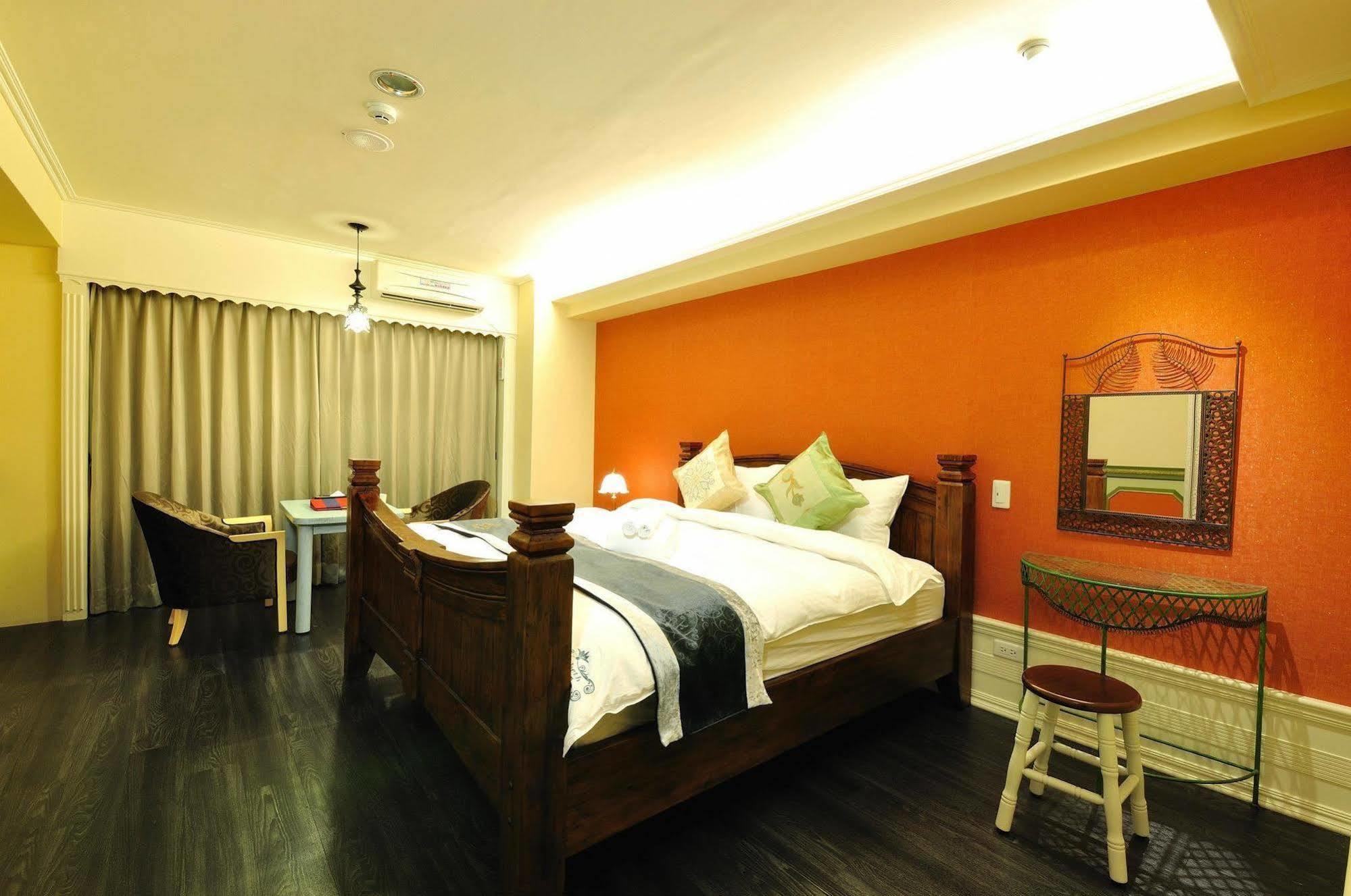 Elizabeth Hotel Тайджун Екстериор снимка