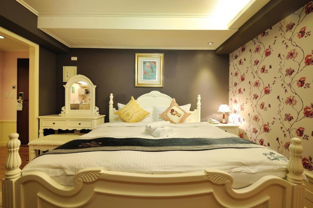 Elizabeth Hotel Тайджун Екстериор снимка