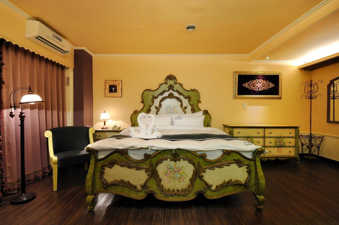 Elizabeth Hotel Тайджун Екстериор снимка